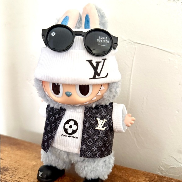 Macaron Labubu Sea Salt Coconut in LV - Picture 2 of 3